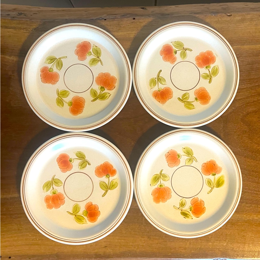 4 Vintage Country Cupboard C307 Red Flower Stoneware 7 1/2" Salad Plates Korea